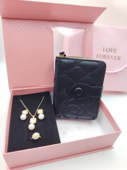 Set Cadou Dama White Pearl-Portofel negru & Set Bijuterii