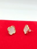 Cercei White Trifoi cu surub placati cu aur 14k