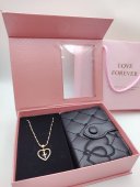 Set Cadou Dama Cross Heart - Portofel negru & lant cu pandantiv
