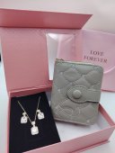 Set Cadou Dama Gold Diamond - Portofel gri perlat & Set Bijuterii