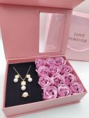 Set Cadou Dama White Pearl - set bijuterii & trandafiri